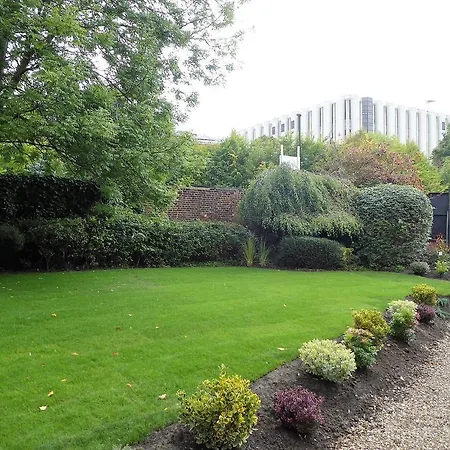 The Scott At Claremont Serviced