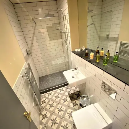 The Scott At Claremont Serviced *