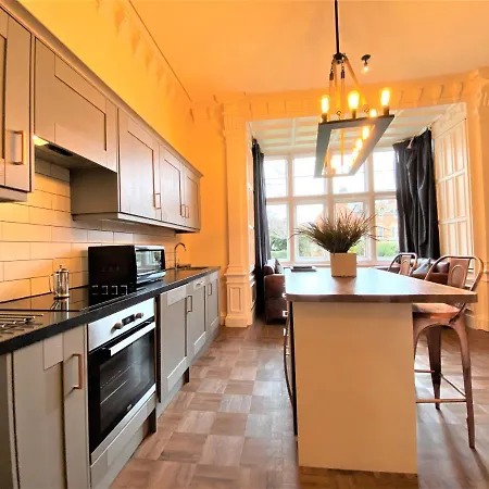 The Scott At Claremont Serviced *