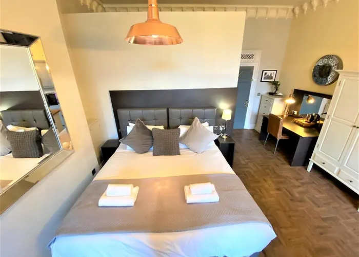 The Scott At Claremont Serviced Appartement *